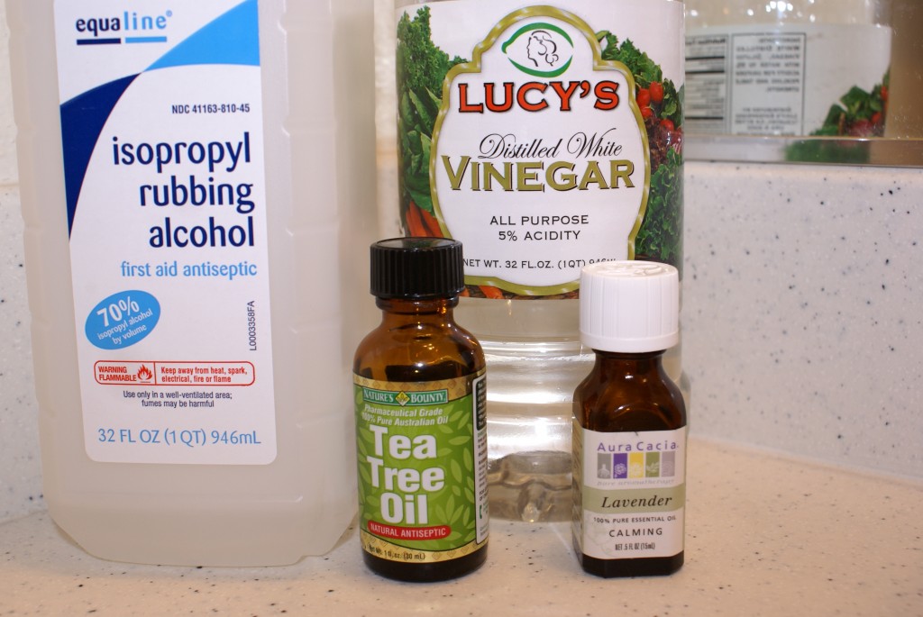 Ingredients: Alcohol, vinegar, tea tree oil and lavender oil.