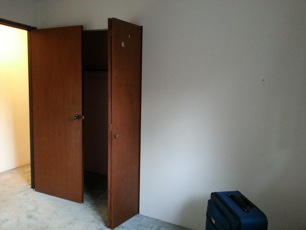 vs-before-closet-door-trim
