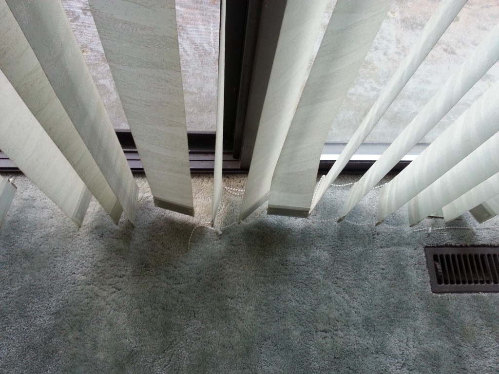 vs-before-living-room-blinds